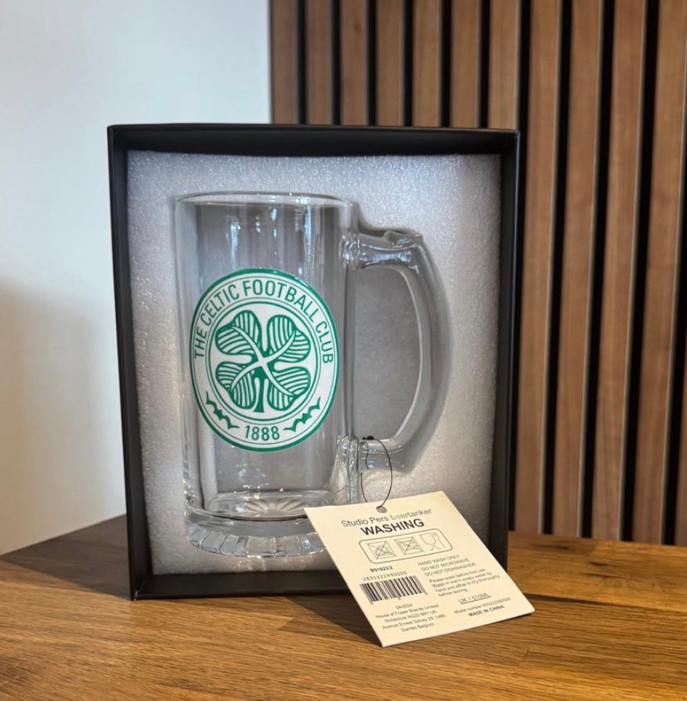 Football Crest Glass Tankard – Personalised Beer Mug | Hibs, Hearts, Celtic, Liverpool, Man United & Scotland Designs | Gift Boxed