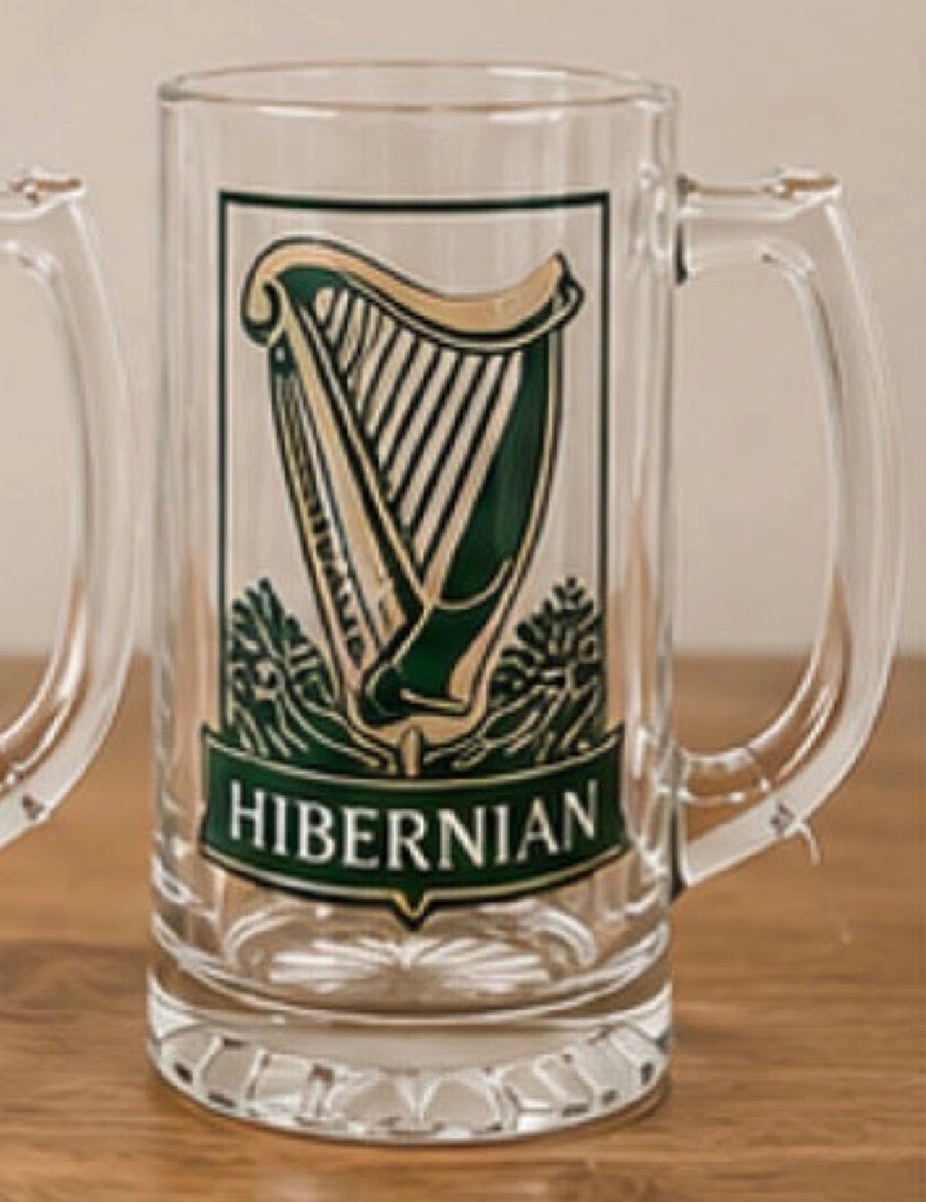Football Crest Glass Tankard – Personalised Beer Mug | Hibs, Hearts, Celtic, Liverpool, Man United & Scotland Designs | Gift Boxed